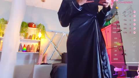 alejandra martins online show from February 17, 4:55 am