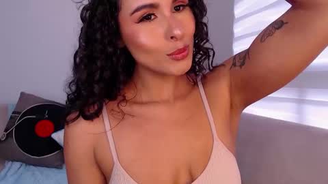 Danna Ray online show from November 18, 8:56 pm