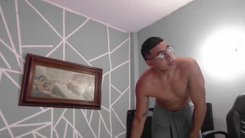 alejandrocock online show from February 7, 11:02 am