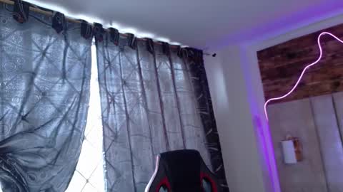 alektra_bryce online show from September 28, 7:45 pm