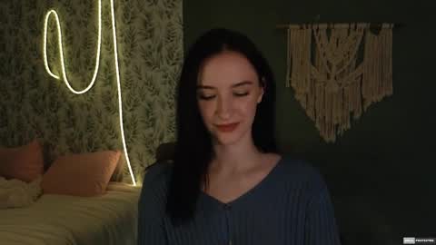 Alena online show from December 17, 12:01 am