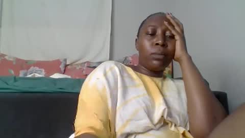 Snapshot of alesha_ chatting on October 23, 6:53 pm Noreen Kennth and Emilly online show from October 23, 6:53 pm