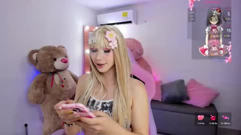 Alessa online show from November 27, 7:10 pm