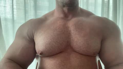 Snapshot of alessandrobuilder chatting on September 9, 1:11 pm Alessandrobuilder online show from September 9, 1:11 pm