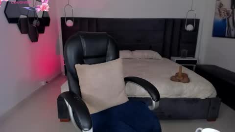 ALESSA ROMERO  online show from March 6, 8:19 pm