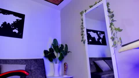 Aless Rose online show from February 6, 8:55 pm