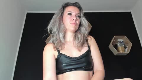 Snapshot of alesys69 chatting on September 23, 10:05 pm alesys69 online show from September 23, 10:05 pm