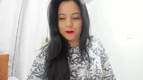 Snapshot of aleteacher chatting on February 16, 8:33 pm Alejandra online show from February 16, 8:33 pm