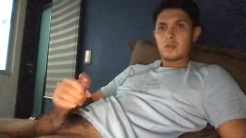 alex20mndz online show from August 8, 1:26 am