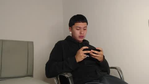 Owen online show from April 15, 3:54 am