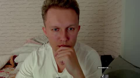 Alex Amazing online show from March 27, 9:05 pm