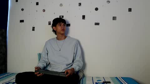 alex_mark_ online show from March 26, 1:38 pm