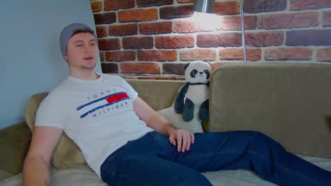 Alex online show from February 10, 8:06 am