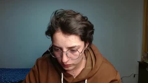 Snapshot of alex_parker07 chatting on February 9, 2:17 am Alex Parker online show from February 9, 2:17 am