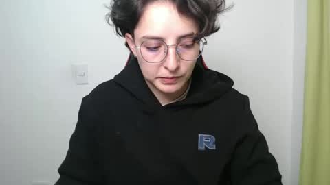 Snapshot of alex_parker07 chatting on February 16, 1:03 am Alex Parker online show from February 16, 1:03 am