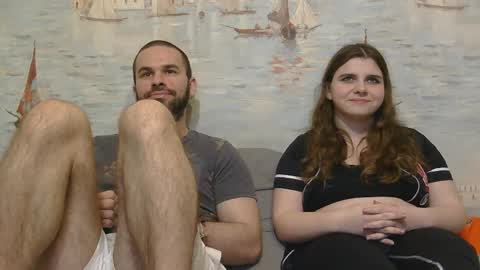 Alex and Sarah online show from April 17, 8:44 pm