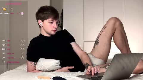 alex_schafer online show from February 12, 5:55 am