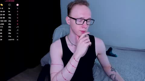 alex_silent online show from May 14, 5:00 pm