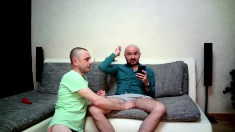 Alex and Tobey online show from January 6, 6:17 am