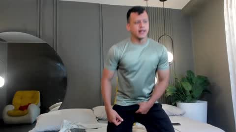 Alex Towers online show from January 2, 7:18 pm