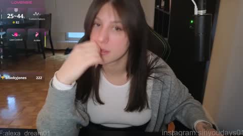 dont be afraid to click social media link its  working  just click on that  online show from January 6, 9:19 pm