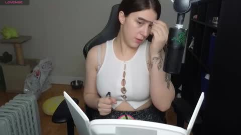 dont be afraid to click social media link its  working  just click on that  online show from February 19, 12:25 am