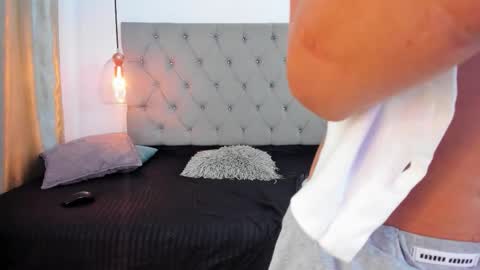 Alexa  online show from March 5, 4:05 pm