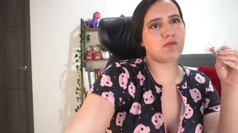 alexajhonsonof online show from February 16, 11:25 pm