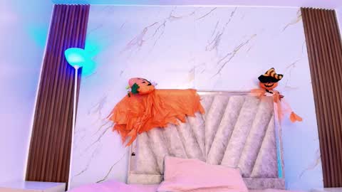 alexalaenz online show from October 24, 12:17 pm