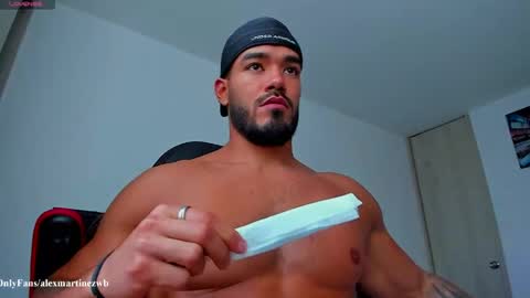 Onlyfansalexmartinezwb  Instagram alexwbmartinez  Twitter martinezcb937 online show from April 18, 7:07 pm