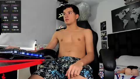 Alexander online show from December 1, 8:33 pm