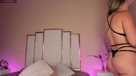alexandraa_gomez online show from November 25, 10:08 pm