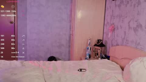 alexbellis online show from May 1, 3:55 am