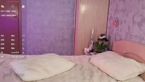 alexbellis online show from May 9, 2:28 am