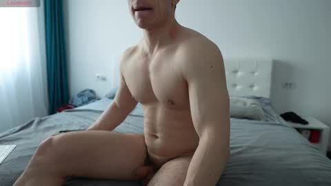 Snapshot of alexfit96 chatting on February 18, 9:32 am alexfit96 online show from February 18, 9:32 am