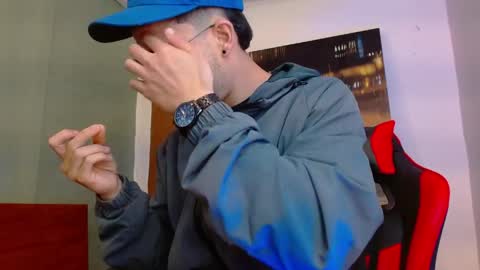 alexgiraldo__ online show from May 31, 12:26 pm