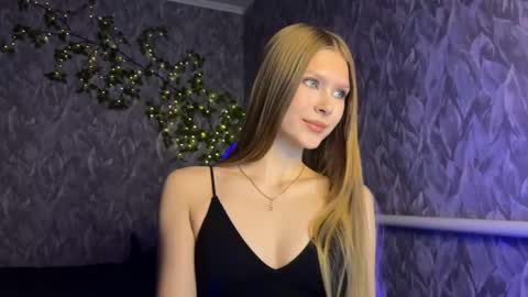 Alexia online show from June 8, 4:08 pm