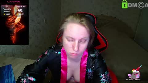 Alexis online show from April 7, 8:44 pm