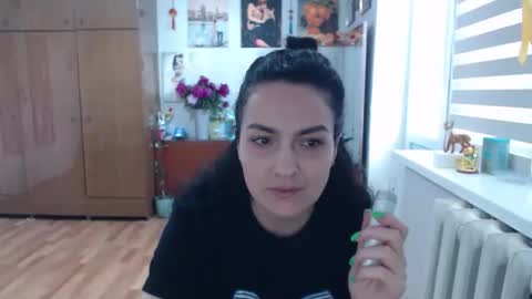 AlexisMillers online show from June 1, 11:00 am