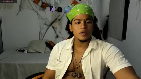Snapshot of alexj_black chatting on October 22, 12:18 pm ALEXJ BLACK online show from October 22, 12:18 pm