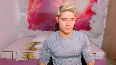 Alex online show from November 22, 7:34 pm