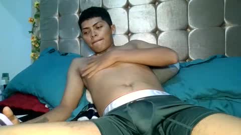 alexsexy1405 online show from May 7, 1:23 am