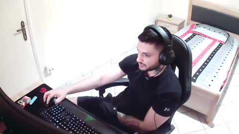 alexthepro00 online show from May 19, 12:39 am