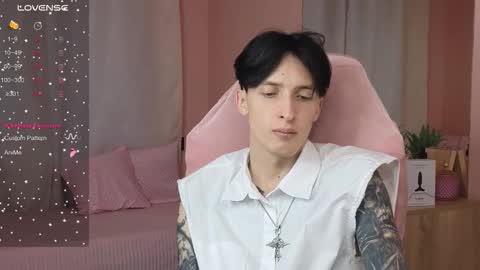 Snapshot of alexxone_ chatting on September 16, 12:40 pm Alex online show from September 16, 12:40 pm
