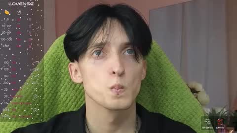 Snapshot of alexxone_ chatting on September 15, 12:39 pm Alex online show from September 15, 12:39 pm
