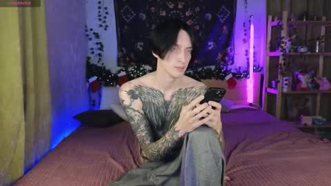 Alex online show from December 13, 7:53 pm