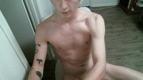 Snapshot of alexxxmic chatting on March 6, 7:03 am Alexxxmic online show from March 6, 7:03 am