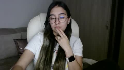 alexyferrer1 online show from December 17, 4:41 am