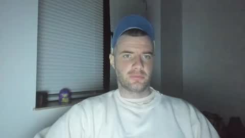 alfiesolomons87 online show from March 4, 7:54 pm