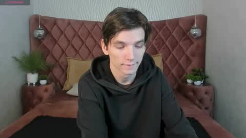 Snapshot of alfred_joness chatting on October 22, 6:49 am Alfred online show from October 22, 6:49 am